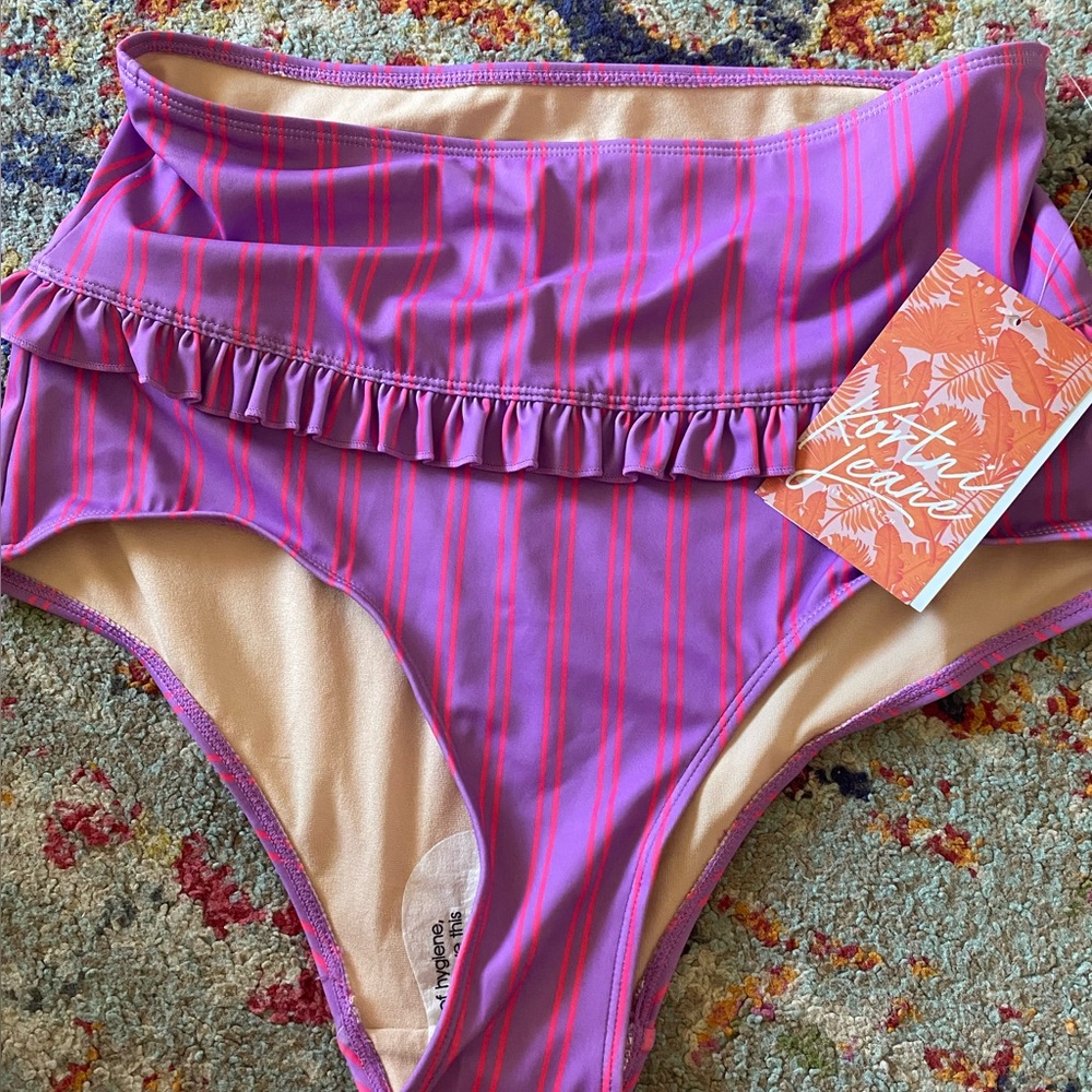 Kortni Jeane high waisted swim Bottom